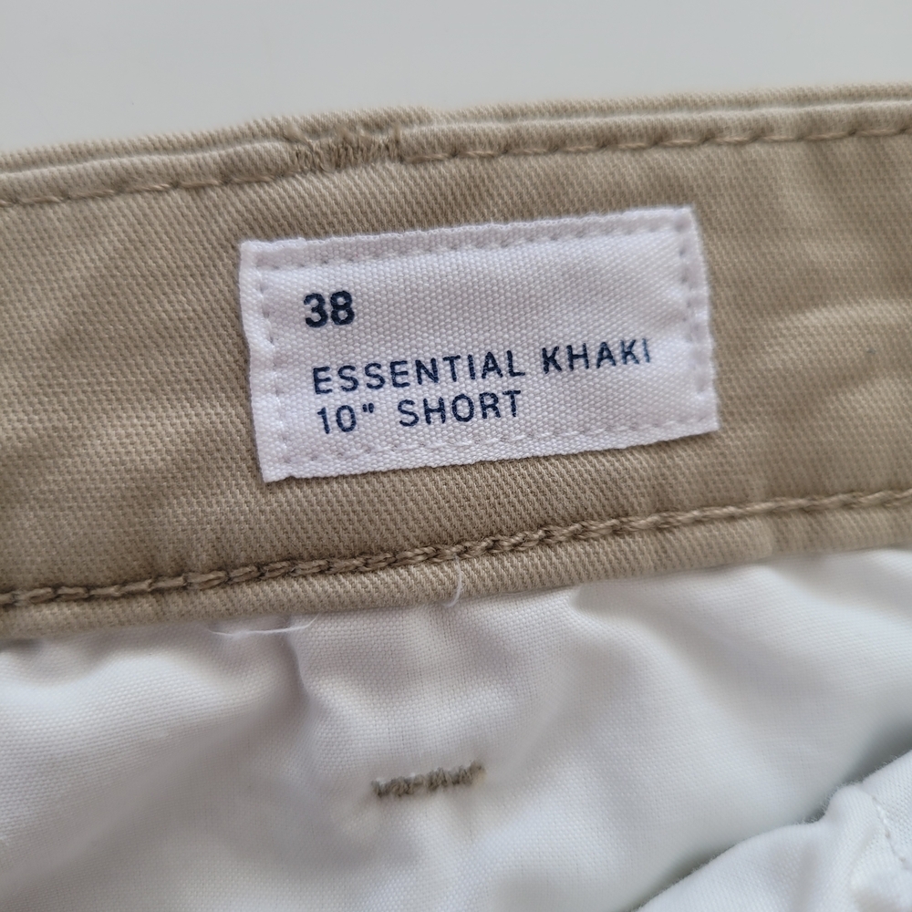 Gap Men's  Shorts 10" Essential Khaki Size 38 - Picture 7 of 13